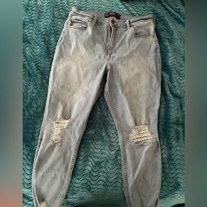 Hollister Curvy High Rise Skinny Jeans